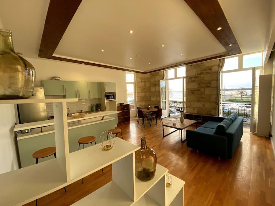 - Le Saugeron - Apartment Blaye Exterior photo