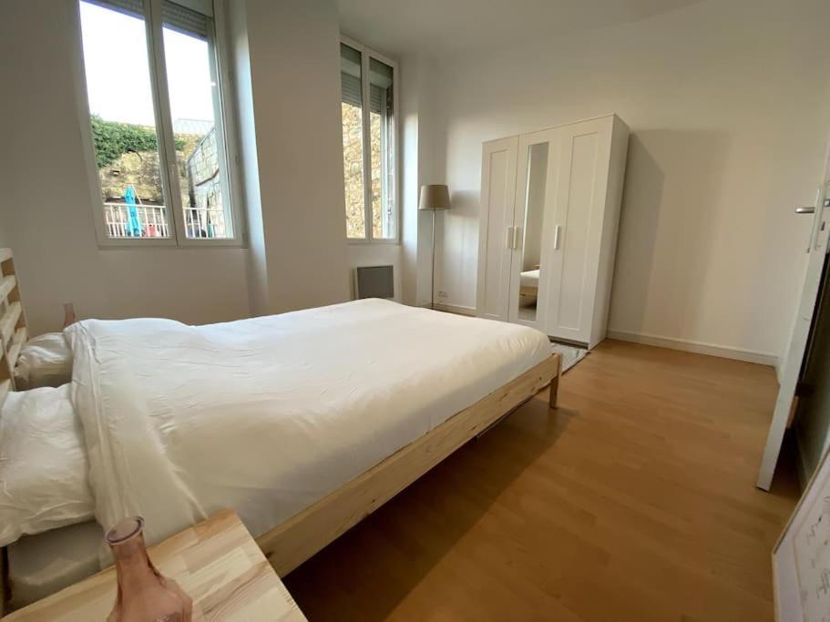 - Le Saugeron - Apartment Blaye Exterior photo